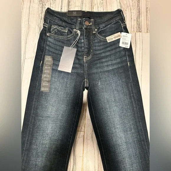 NWT Buckle Black Fit No. 35 Stretch Bootcut Jean - Picture 7 of 16